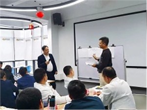 華逸府技術指導部--預制菜品鑒活動、循環(huán)菜單、檔口品牌化會議